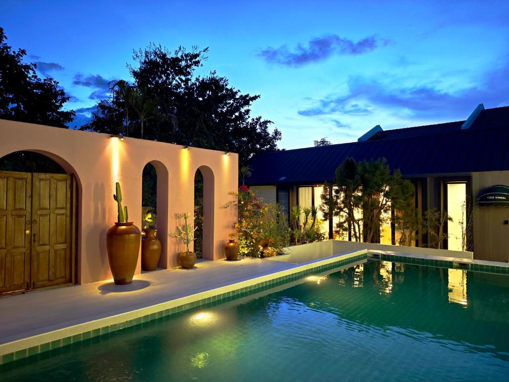 Fieldlight & Pool Villa private pool云上稻影, Mae Rim