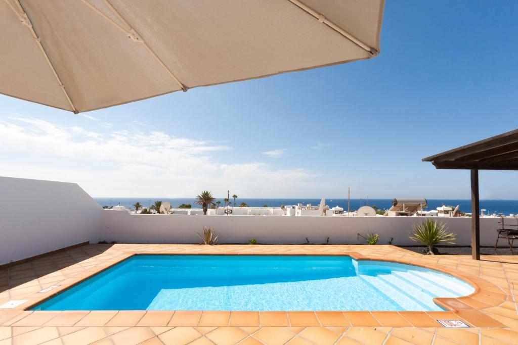 2 bedroom villa 'The Bungalow' with private heated pool. - 3