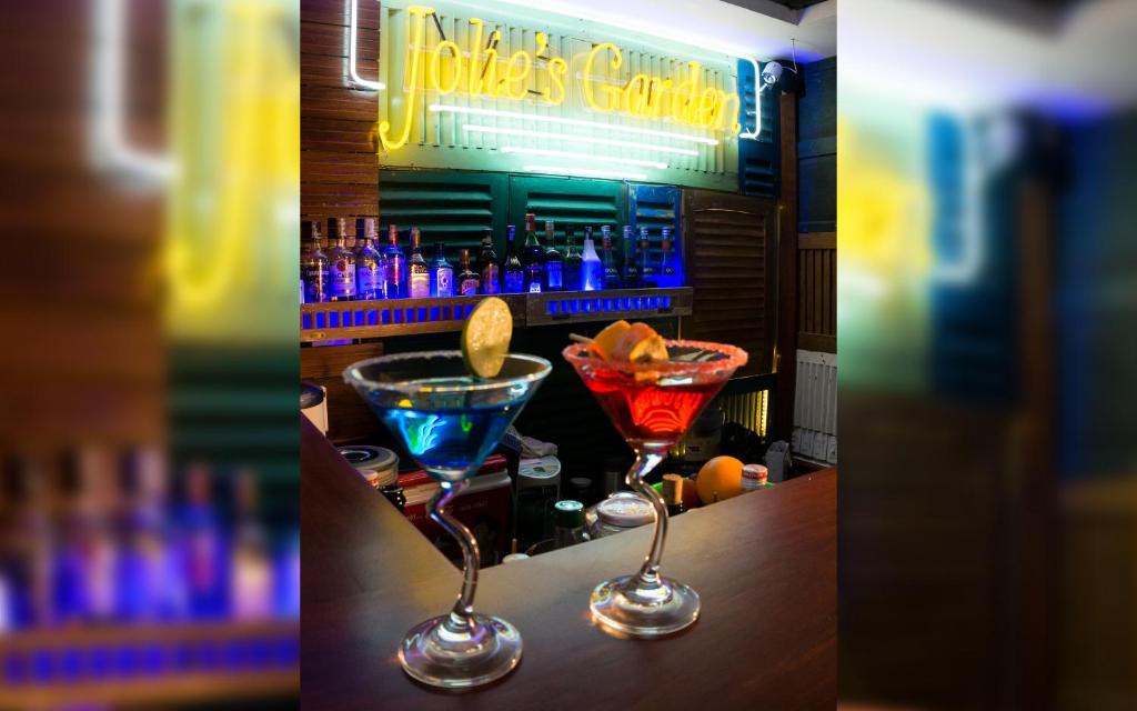 Еда и напитки