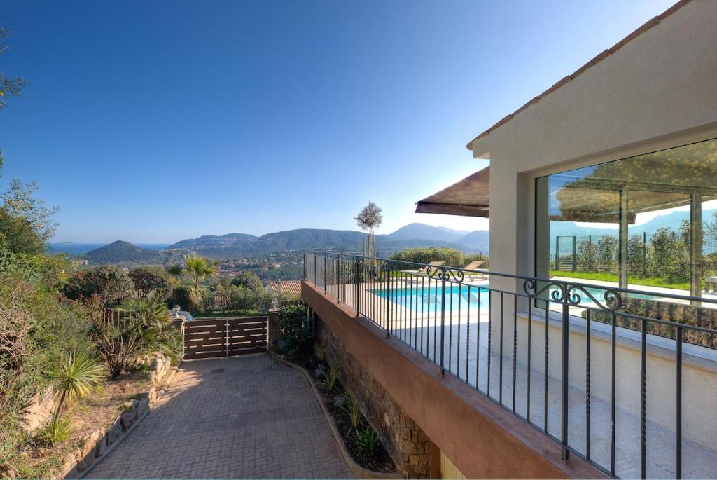 Villa contemporaine avec vue mer - 2