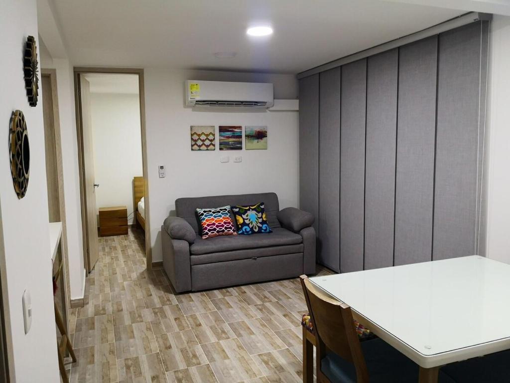 Modern Apartment Ideal for Rest in Giradot - 2
