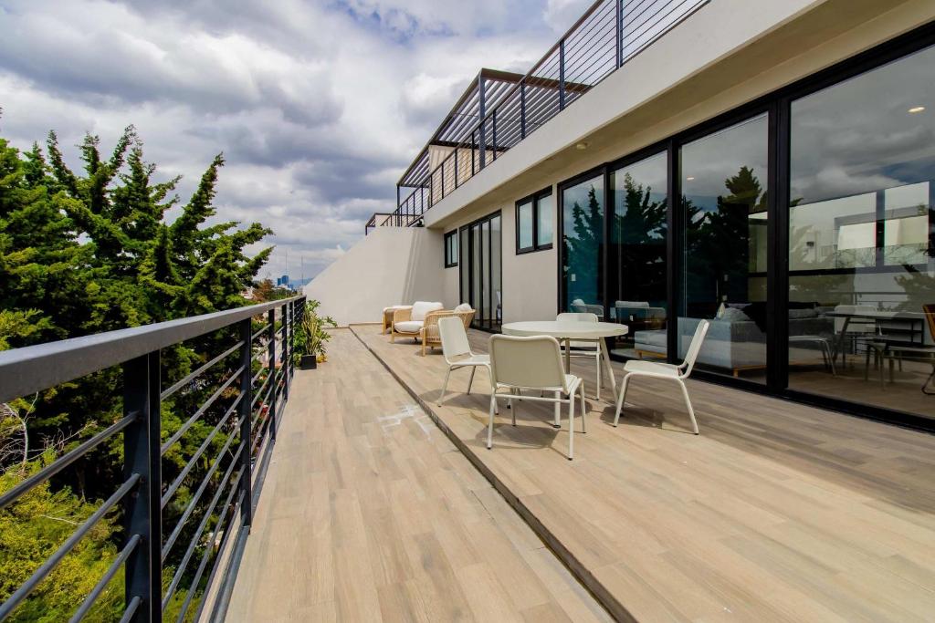 Capitalia Inspiring Terrace Stay with Full Gym - 5