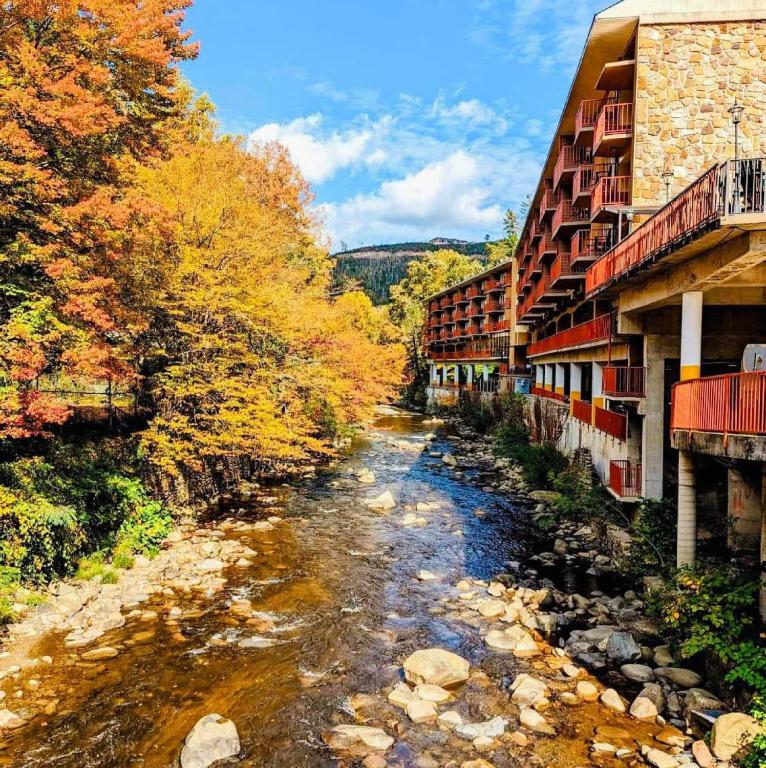 Baymont by Wyndham Gatlinburg On The River, Gatlinburg