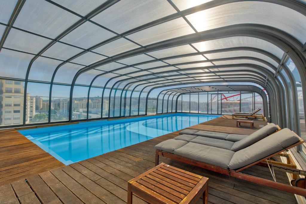 Vita Portucale ! Benfica Lux Garden, Lisboa