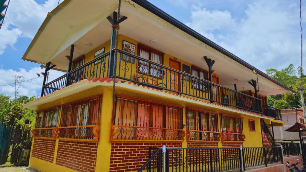 Hostal la Divisa Salento, Arrayanal