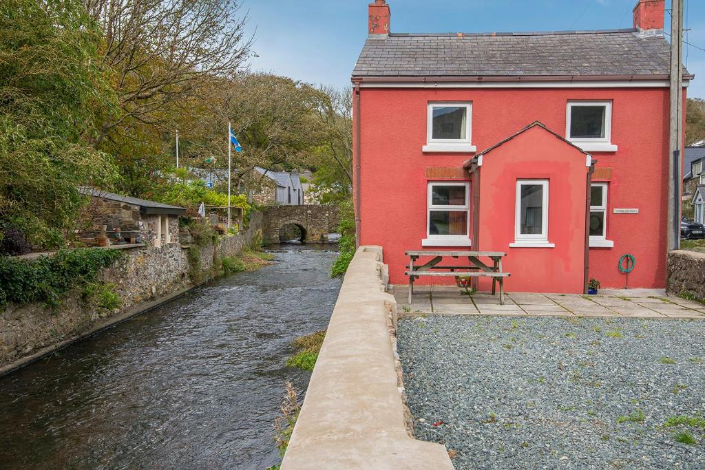 Dingle Cottage, Haverfordwest