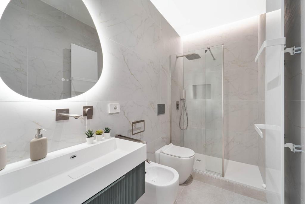 Central Design Apartment - 10 min to Duomo - 5