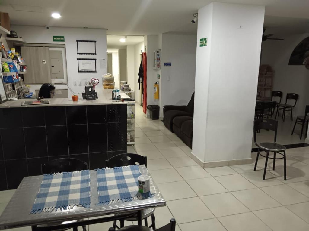 Hotel Emily Suite - 2