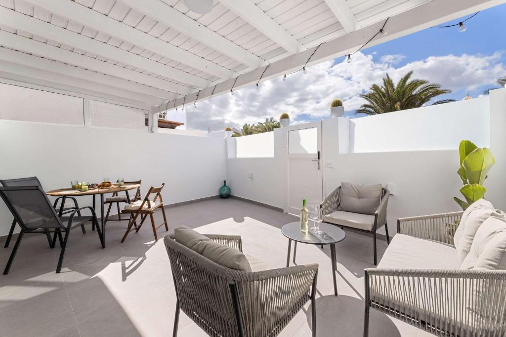 Ferlen House Ocean Breeze Retreat in Playa Honda - 5
