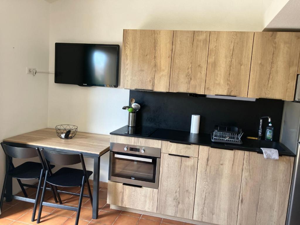 Mazet cosy climatisé terrasse privée et piscine - 5