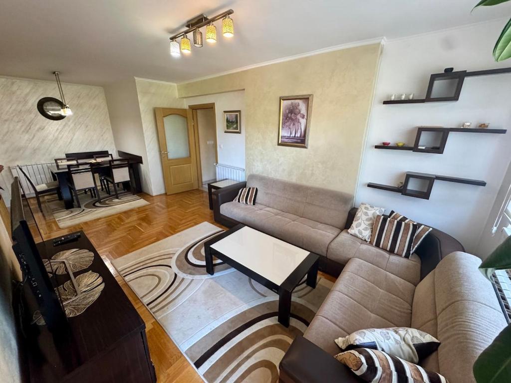 Family stay apartment with full amenities and parking - 2