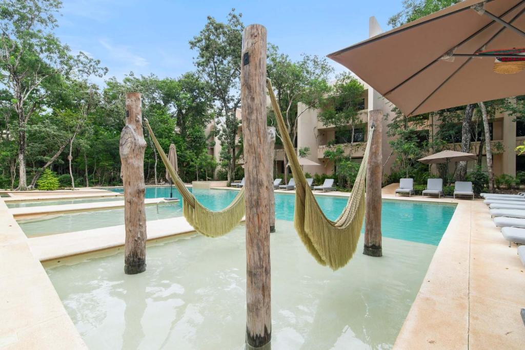 Stylish 1BR Condo with Private Pool & Balcony - 4
