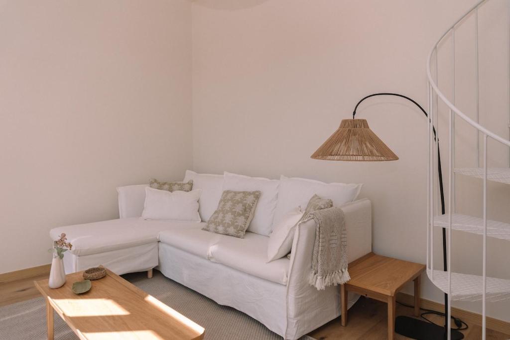 Elegancia luz y calidez - Apto 4 by CABANA Rentals - 3