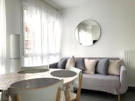 Modern Studio by Port & Old Town - 5