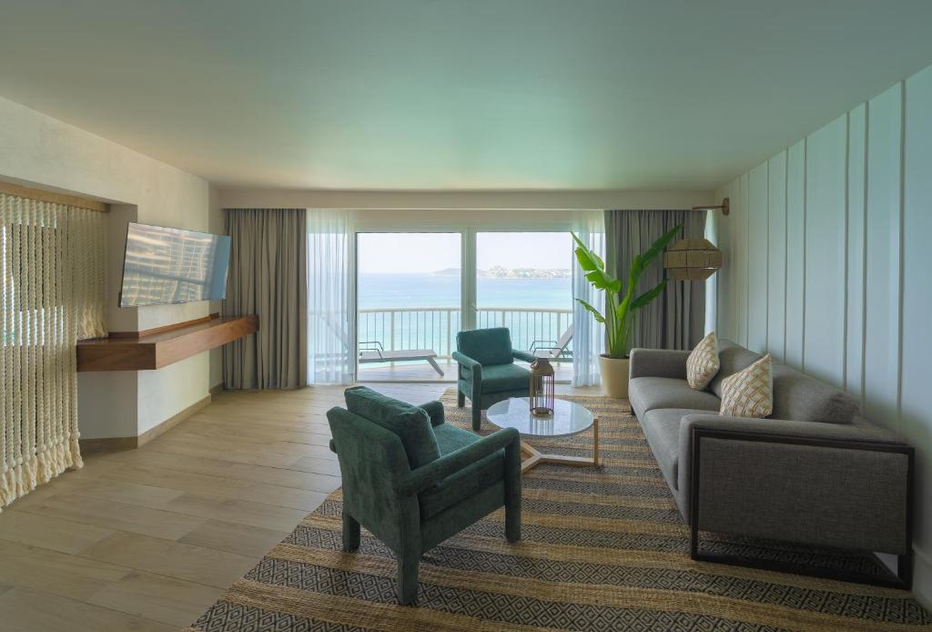 Hotel Amares Acapulco 周辺案内