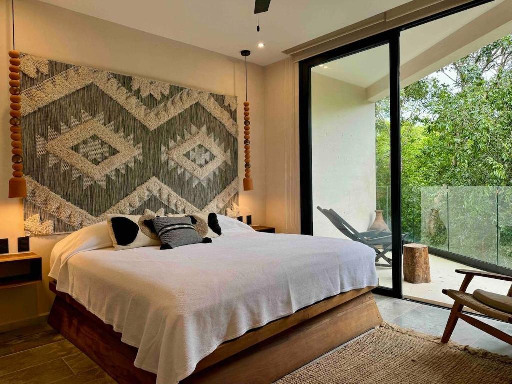 Kataluum- Luxurious Eco-chic PH with pool - 5