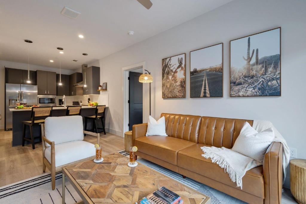 Savanna - Heart of Midtown - Odyssey at the Park, Nashville