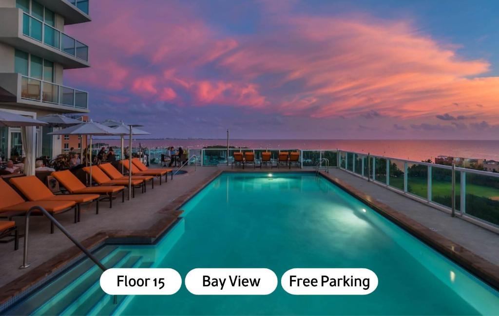 MVR - Poolside Bliss w-Skyline Views-Book Now, Miami