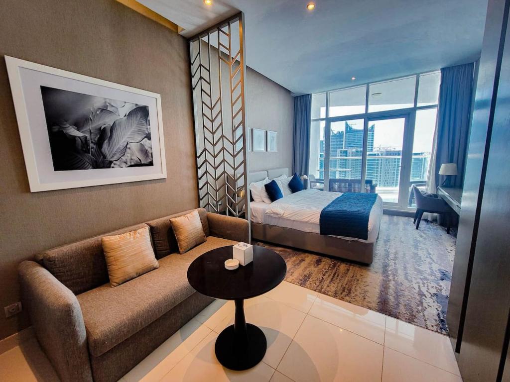 Bay Luxe Studio, Dubái
