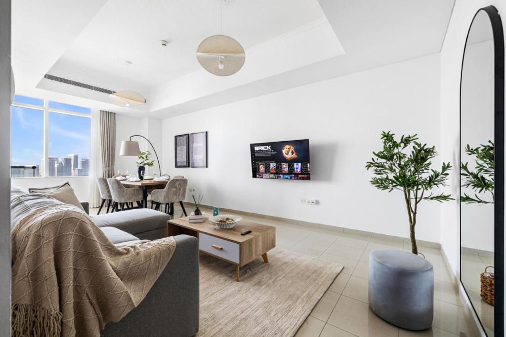 Marina 2BR with 31st-Floor Ocean View, Dubaj