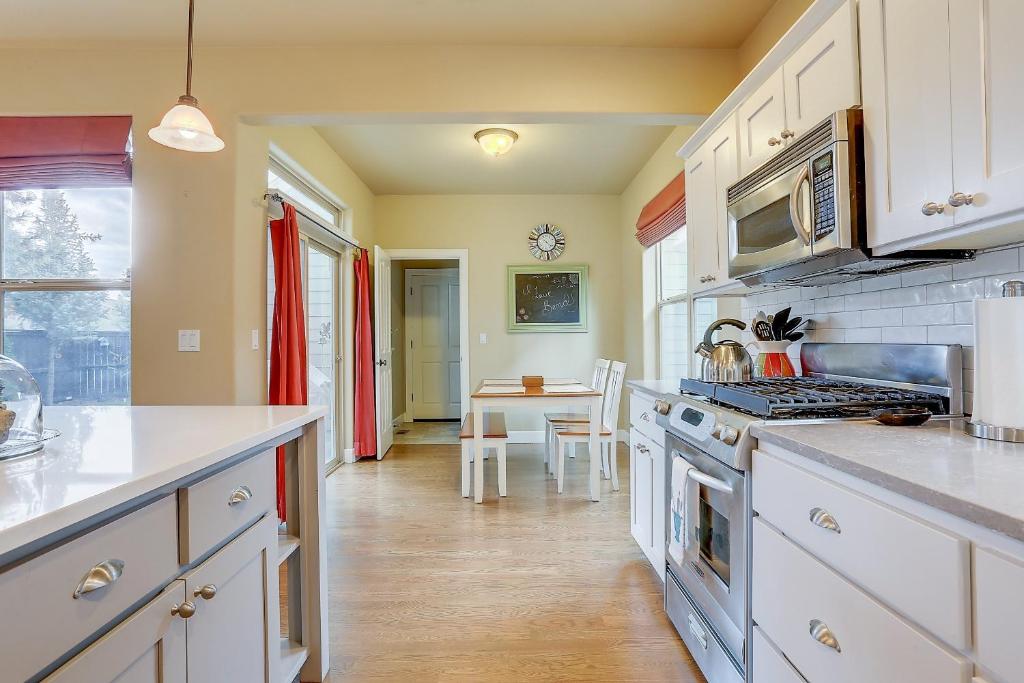 Aspen Ridge home, Bend