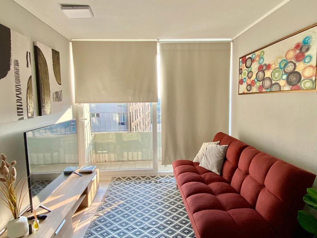 Depto 2 Dormitorios, cercano a metros, malls, clínicas, supermercados y servicios - 1