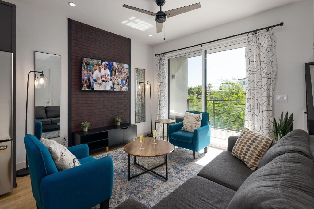 Apache - 4 Units - Hot Tub - Heart of Old Town, Scottsdale