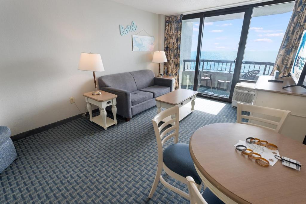 Recently Renovated, Oceanfront View, Heated Pools!, Myrtle Beach
