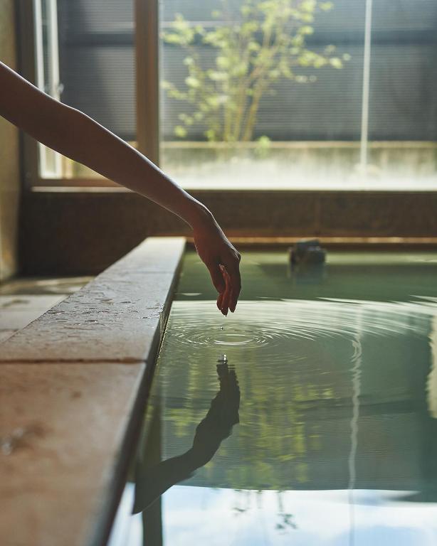 Hot spring bath