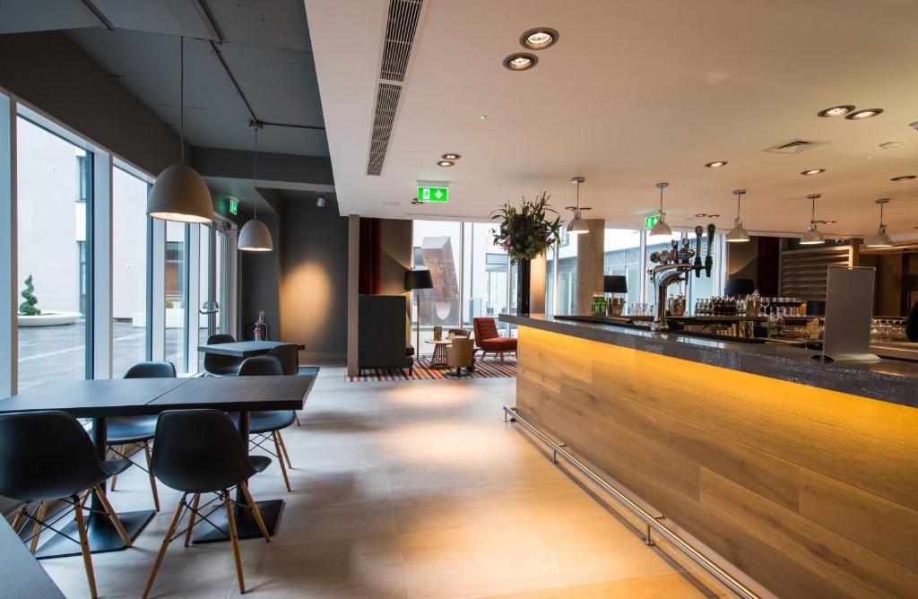 Food and beverages, Ibis Edinburgh South Bridge Hotel in Edinburgh