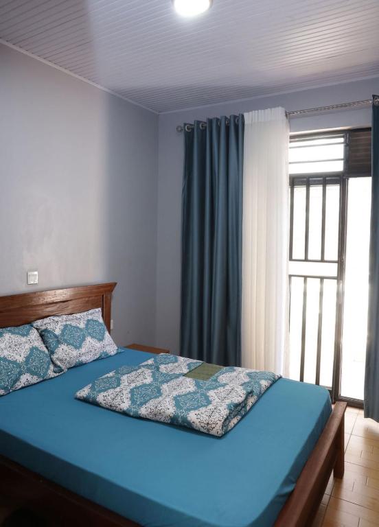 Cozy 2BR Apt Close to Nyamirambo, Museums & Downtown with Wi-Fi, Netflix Parking Suite #1, Kigali