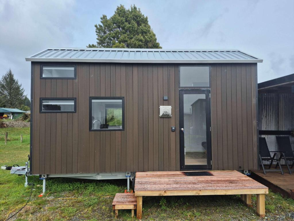 Rimu View 3 by Tiny Away, Ruatapu