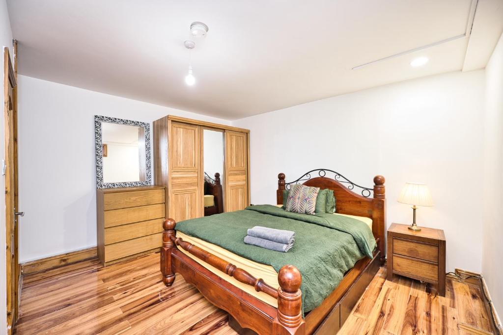 Modern 1Bed, 2 Min to Tube & DLR in London E3, Londýn