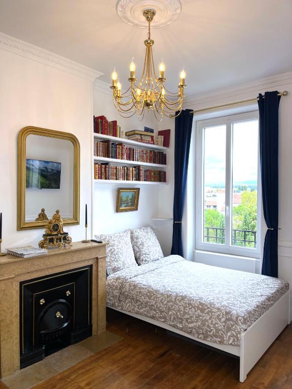 Appartement de charme - Parking privé gratuit - Métro proche - Cours Emile Zola - 4