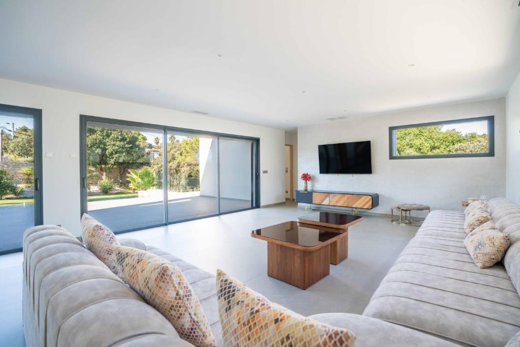 Villa Prestige YourHostHelper - 2