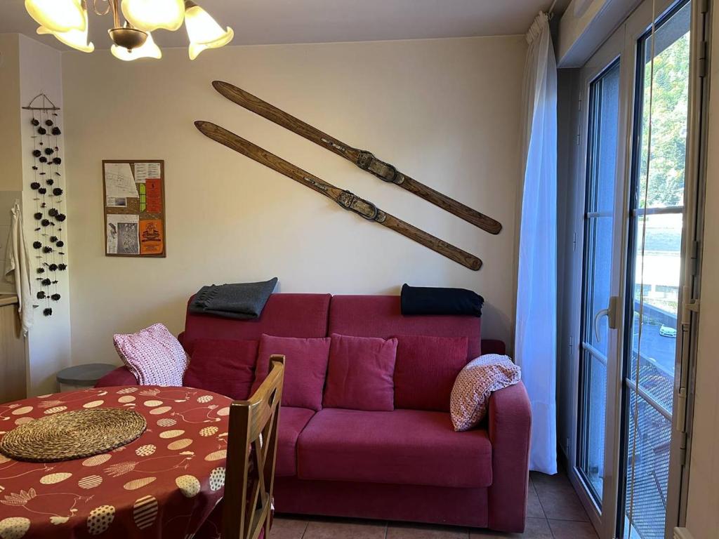 T2 cosy avec parking et cellier à skis à Cauterets - FR-1-812-19 - 1