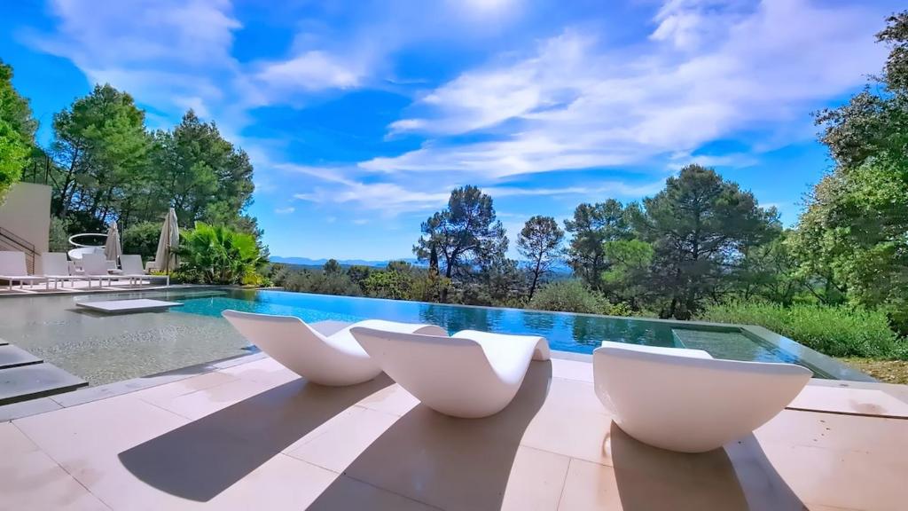Villa de Prestige au Calme avec piscine chauffée et Vue exceptionnelle - 4