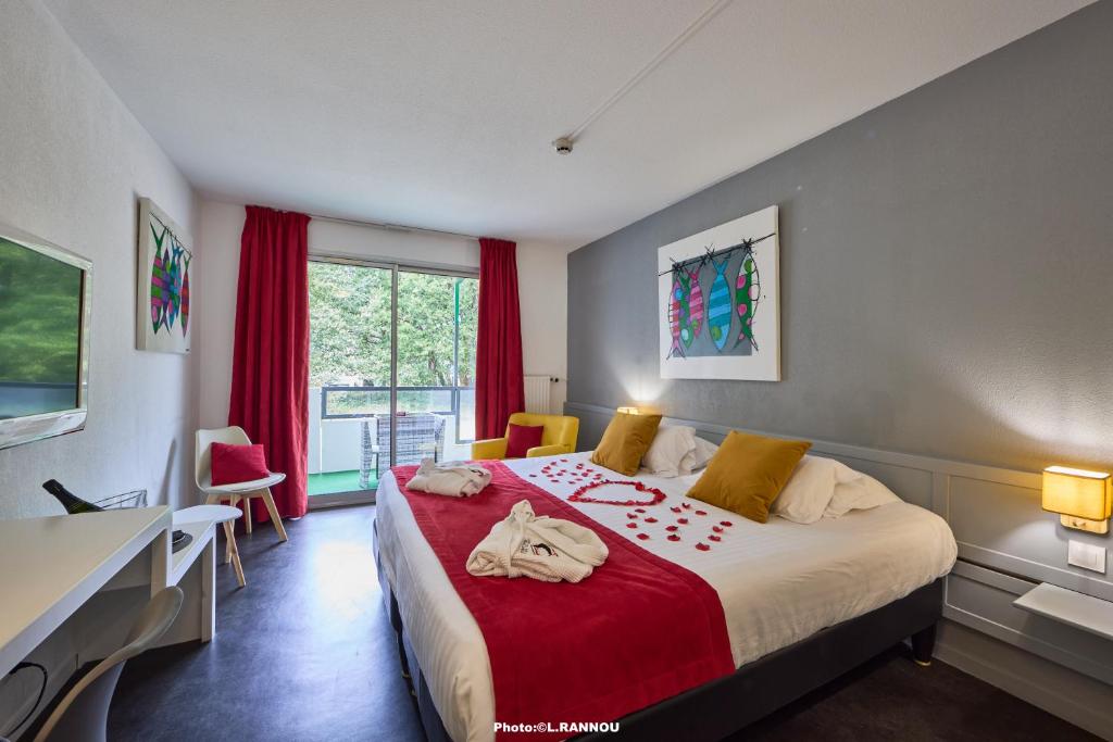 Hôtel du Golf de Saint-Laurent,The Originals Relais