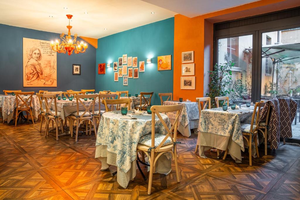 Banquet hall