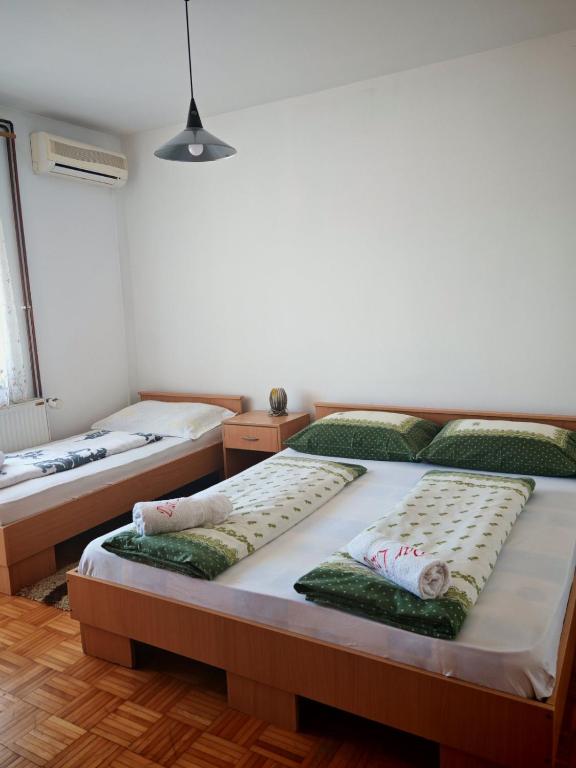 Vila Aleksandar - Dar Lux, Bukorovac