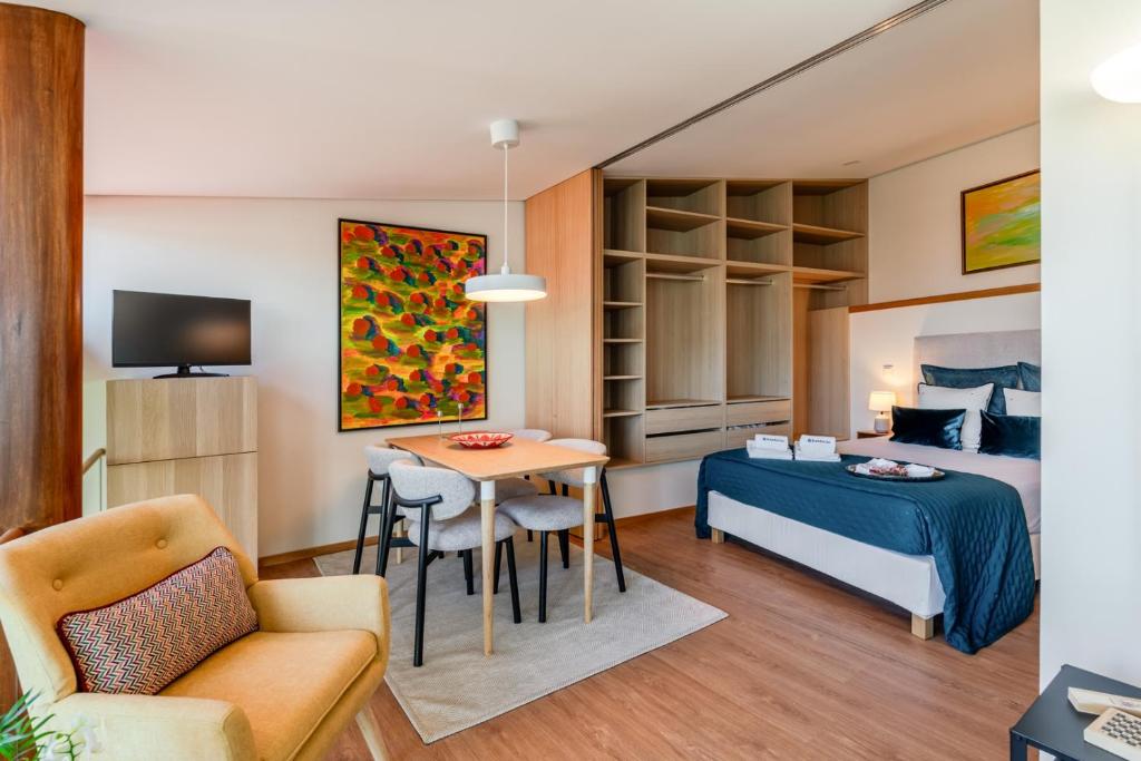 Artistic Studio with Terrace in Foz by HostWise, Porto