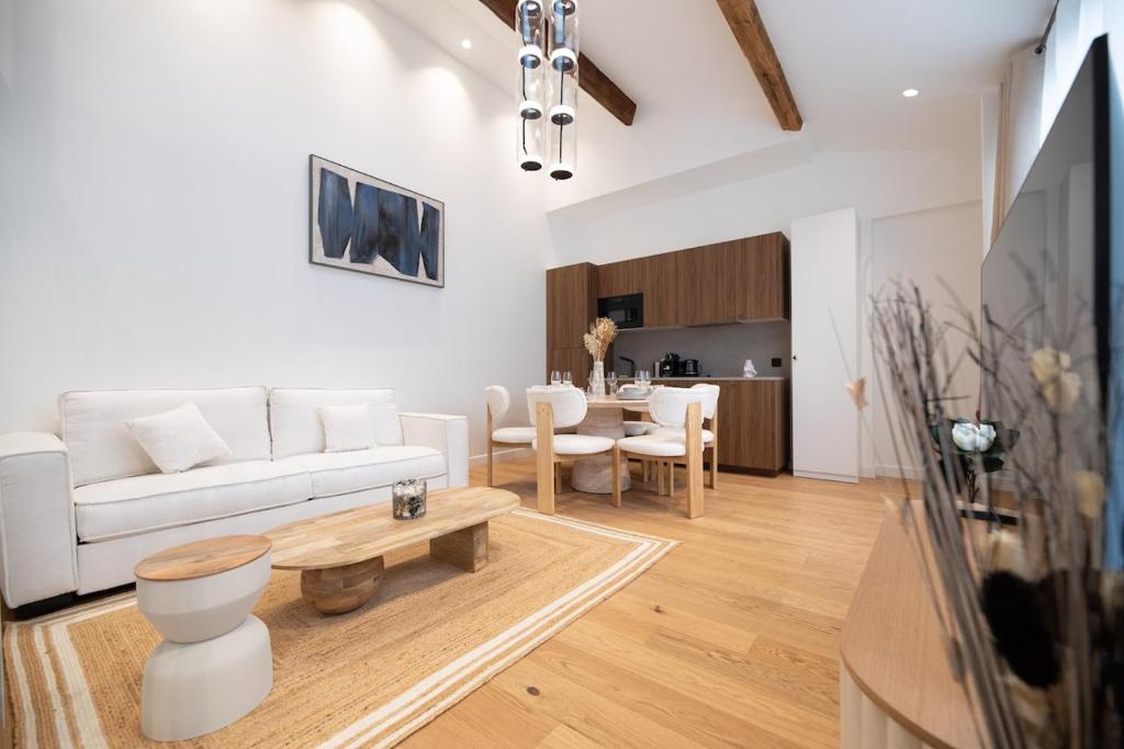Chic Parisian Loft in Bastille Area - 1
