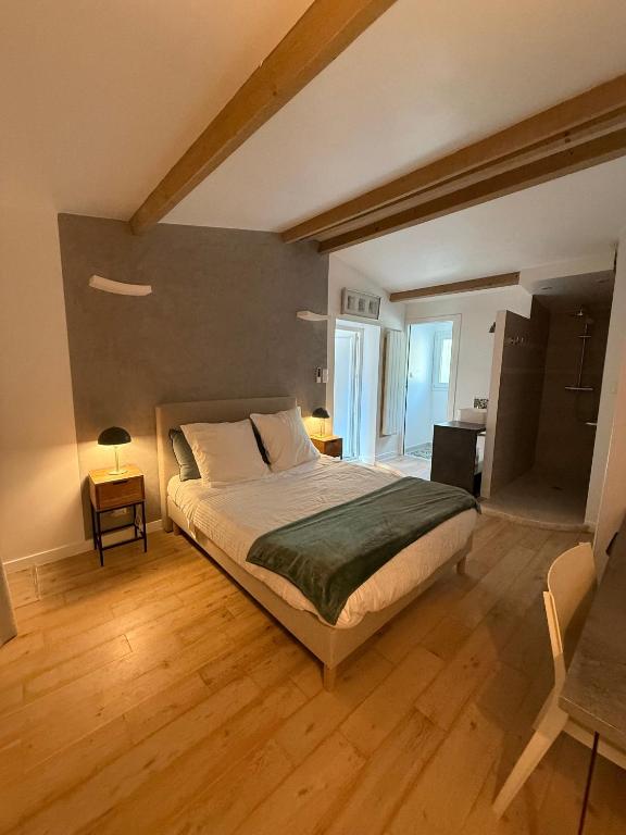 Suite indépendante dans une maison - 2