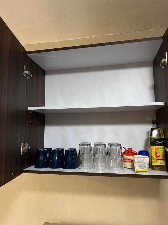 Centrally located apartment with AC, parking and pool - 3