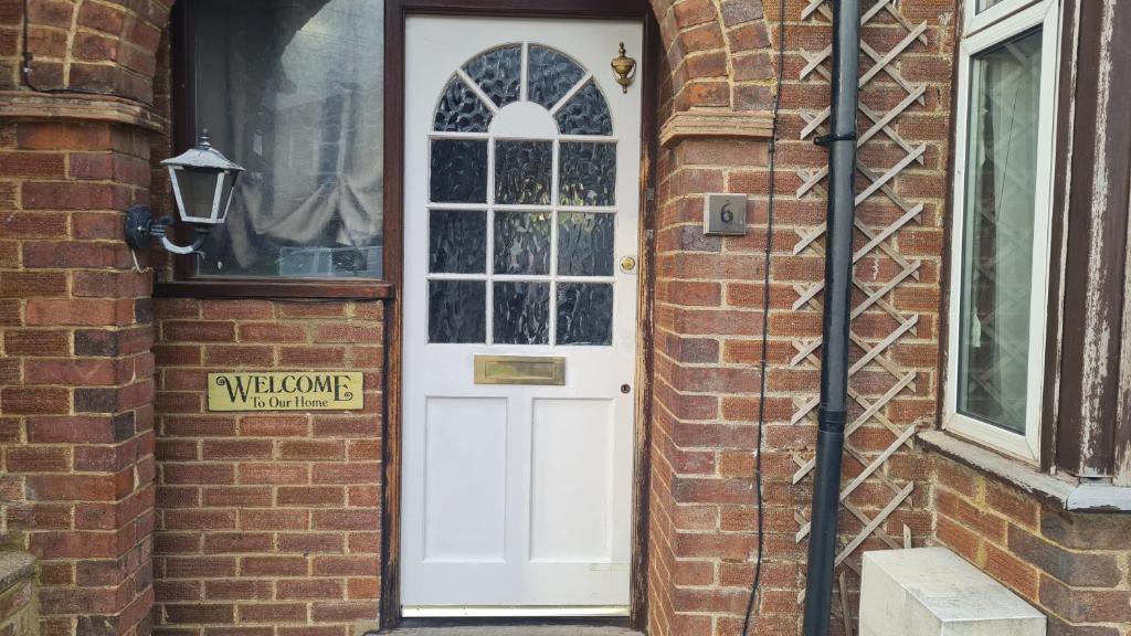 Room Only Booking, Bedford