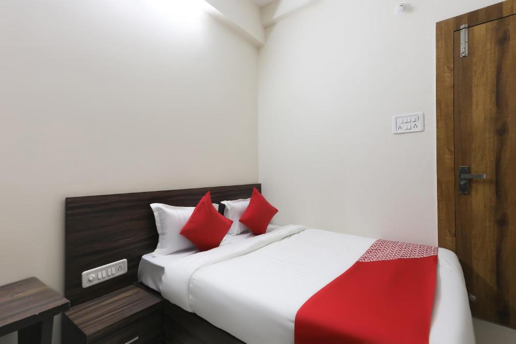 Hotel O La Flora, Indaur