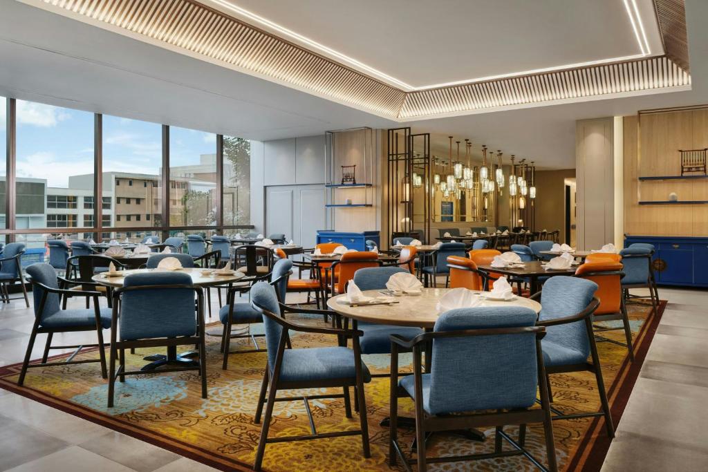 Restaurant, Jubilee Prestige Hotel Ratchadapisek in Bangkok