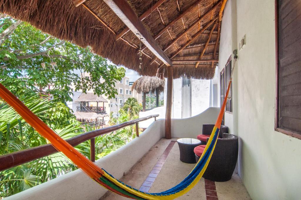 Private Terrace 3 blocks to Mamitas & 5th Ave, Gated with Pool - 1