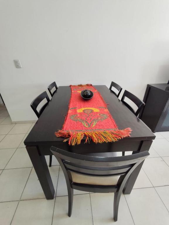 luminoso depto con balcon a cuadras del centro - 3