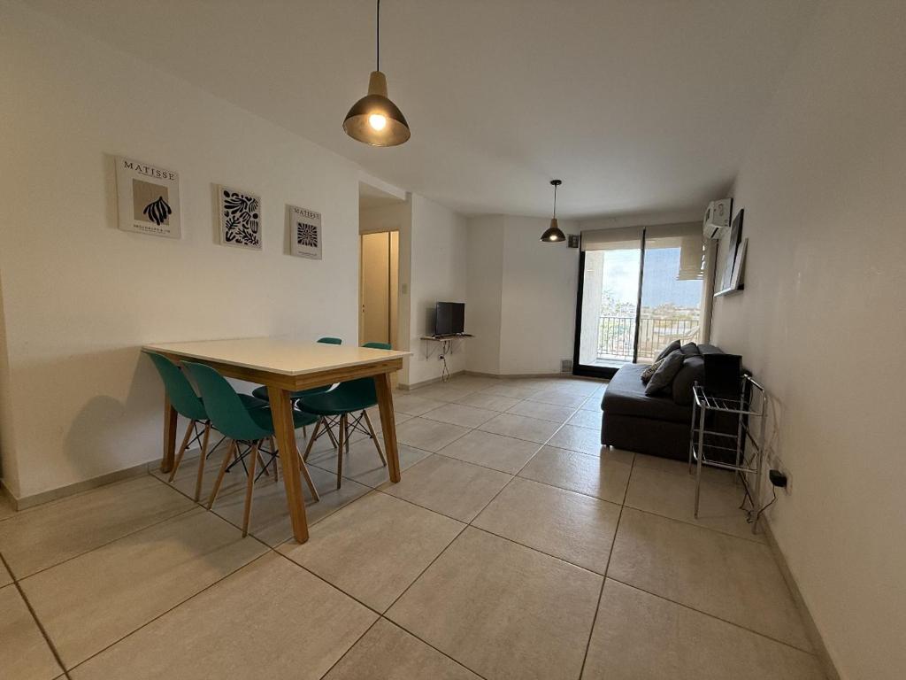 Depto Cerca de Clinica Reina Fabiola General Paz - 1